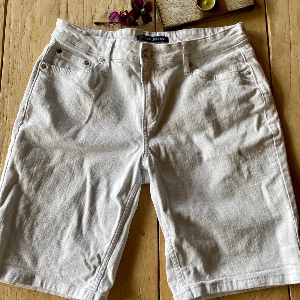 White shorts size 12